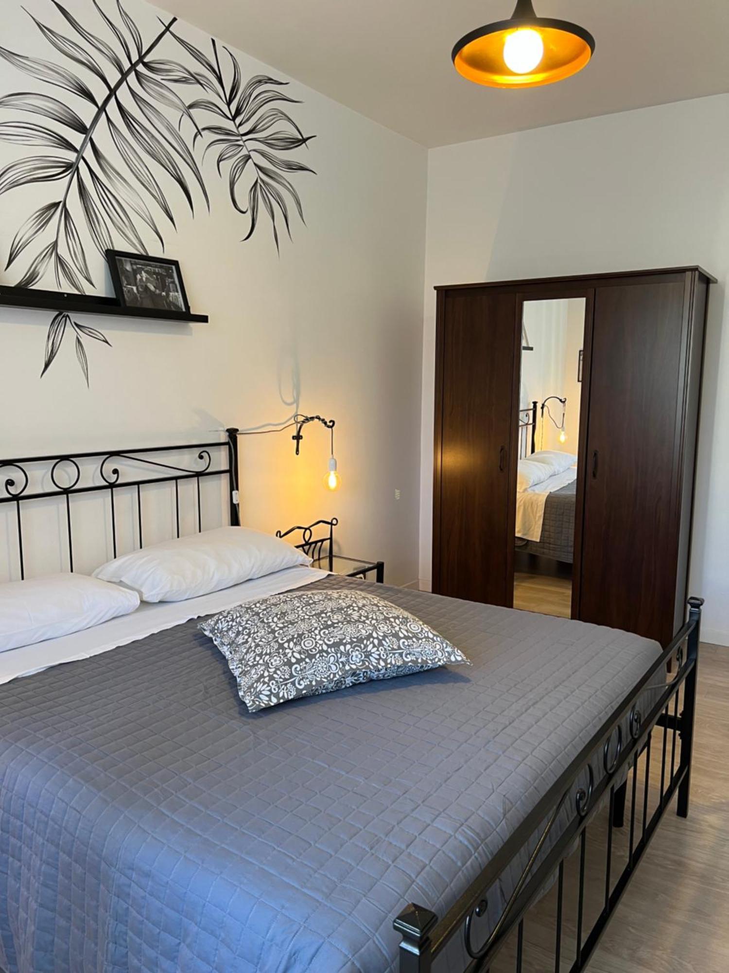 Eufonia Vinyl Friendly Apartment Рим Екстер'єр фото